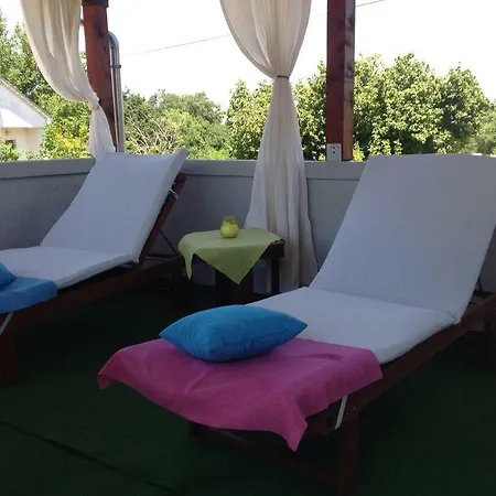 Holiday Ana Bonaci 別荘 Kirmenjak